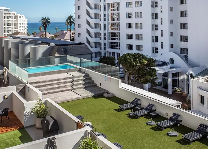 Sea Views 3 Bed - The Fairmont - Sea Point Bantrybay